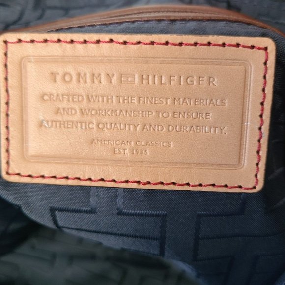 Black Leather Tommy Hilfiger Shoulder Bag Metal Plate - Picture 3 of 8